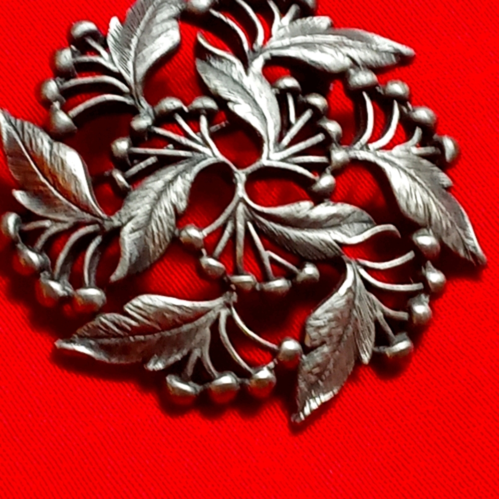 Vintage Brooch pin